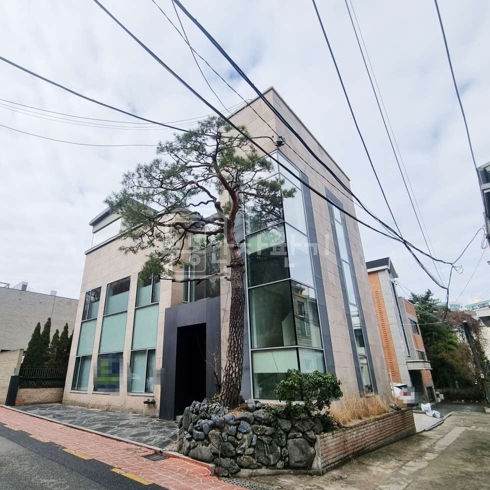 서울 강남구 삼성동 청담역 도보 3분 초역세권 내부 고급 인테리어 월세 매물번호 10239 사진 1